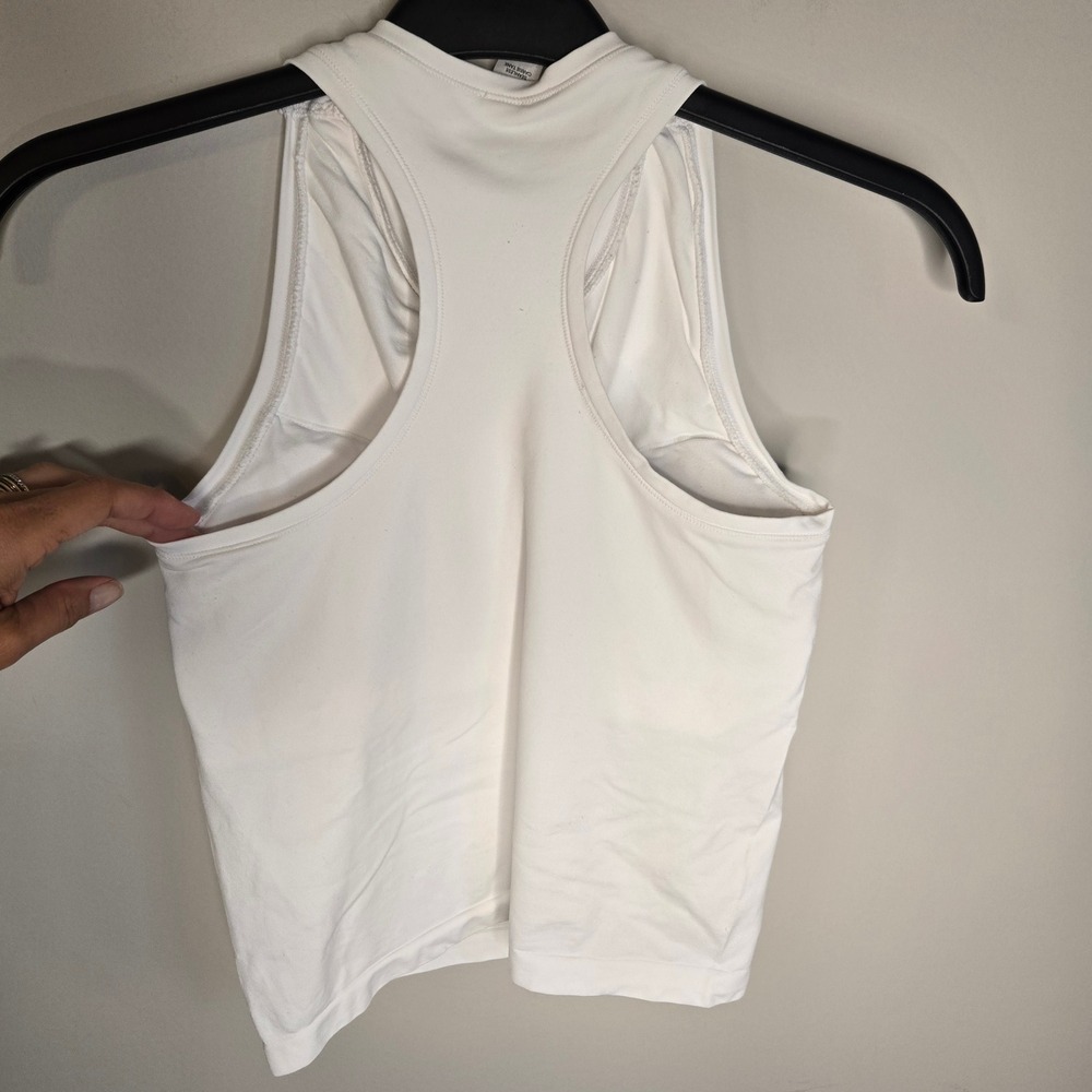 Yogalicious Seamless Carrie Tank Top White Racerback Built-in Shelf Bra Medium - Picture 5 of 9